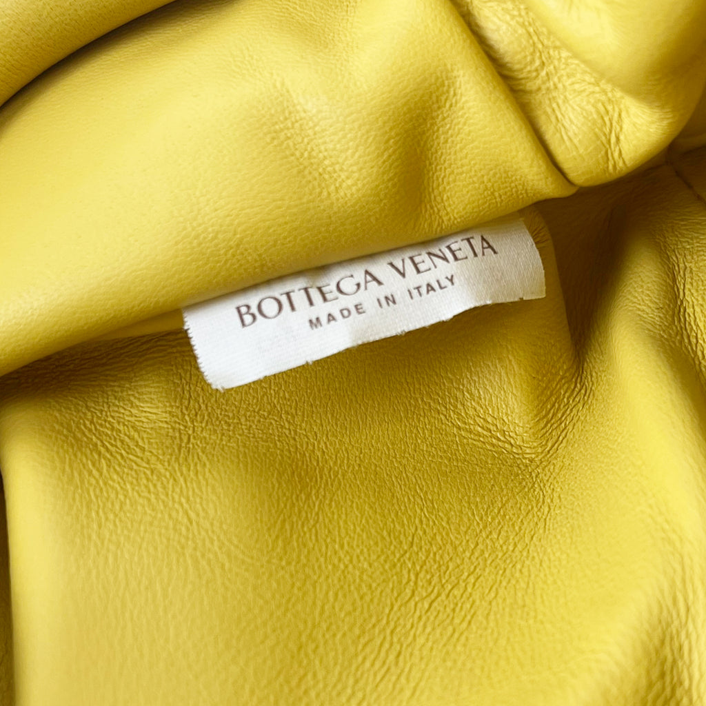 Borsa Bottega Veneta Mini Pouch Gialla in Pelle Intrecciata con Tracolla