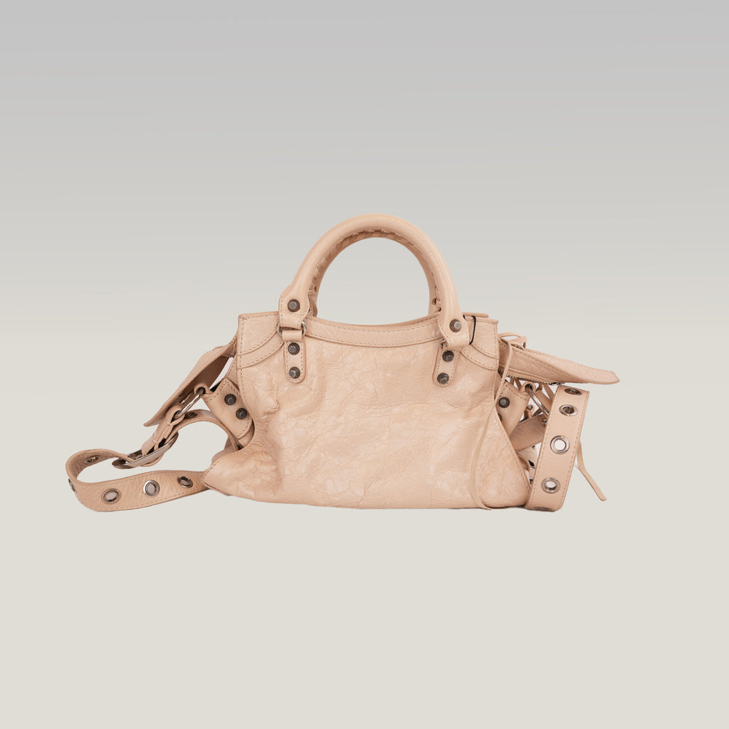 Balenciaga Neo Cagole Borsa Piccola in Pelle Arena Beige Nude con Borchie e Frange 26 cm