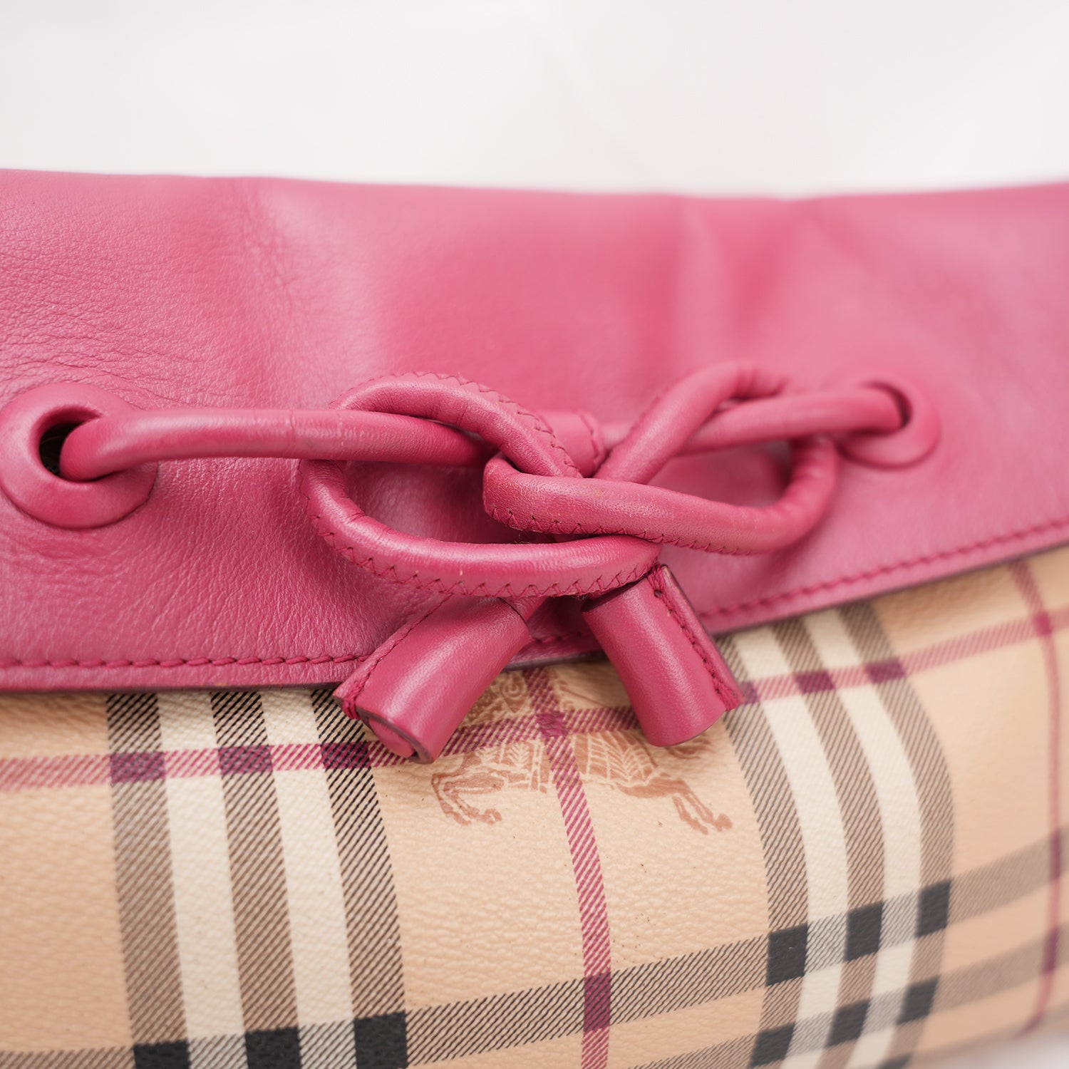 Burberry Leah Crossbody Bag Haymarket Check Beige e Rosa in Pelle e Tela Spalmata