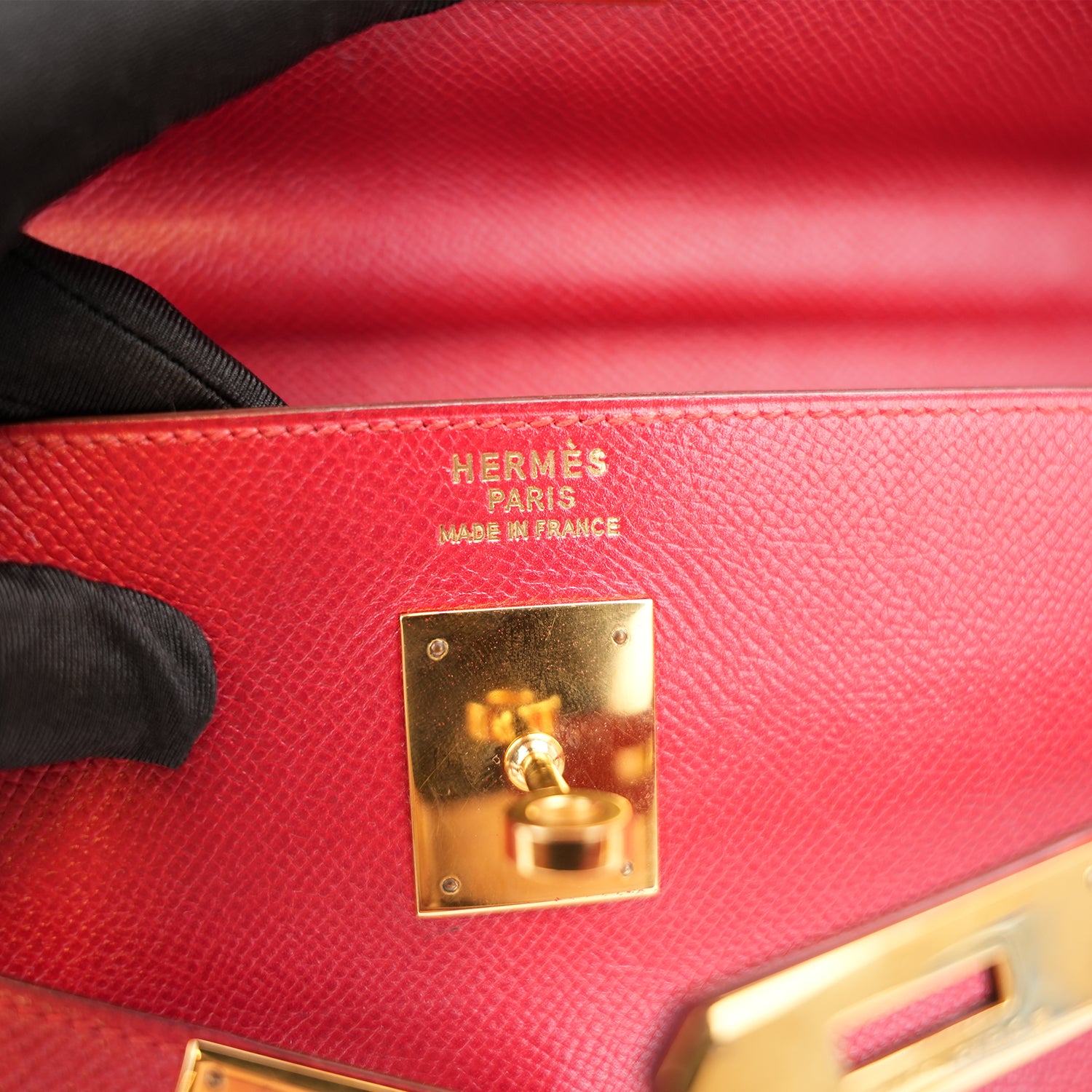 Hermès Kelly 35 red handbag 
