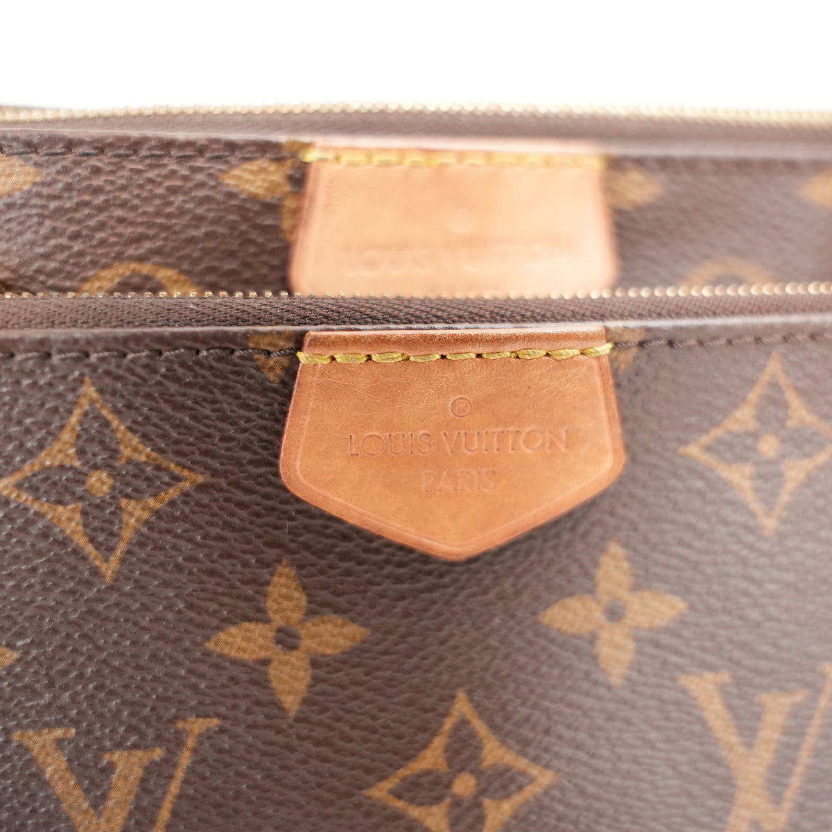 Louis Vuitton Multi Pochette Accessoires Monogram in Tela Cerata e Pelle Marrone