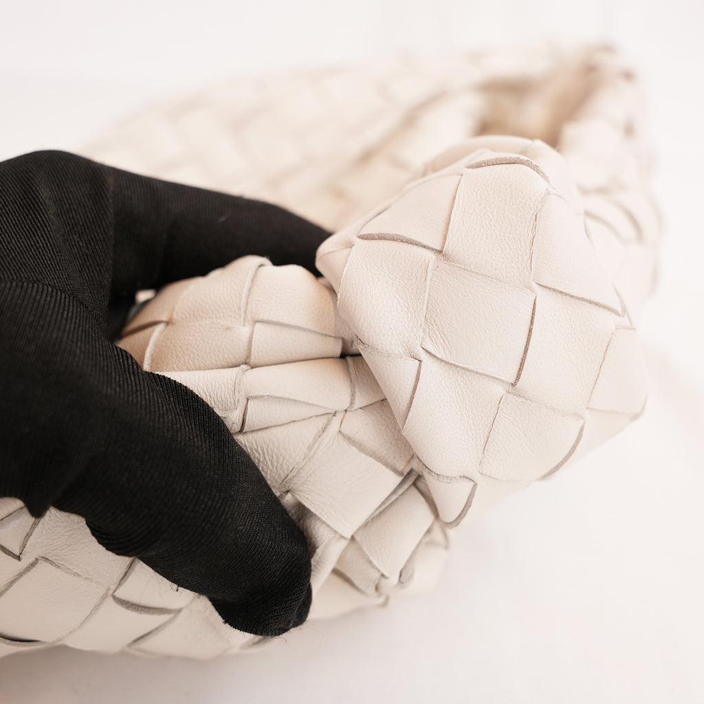 Bottega Veneta Jodie Mini Borsa a Mano in Pelle di Agnello Bianca Intrecciato con Nodo