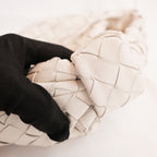 Bottega Veneta Jodie Mini Borsa a Mano in Pelle di Agnello Bianca Intrecciato con Nodo