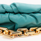 Bottega Veneta The Chain Pouch Borsa a Spalla in Pelle Turchese con Catena Oversize Dorata