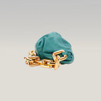 Bottega Veneta The Chain Pouch Borsa a Spalla in Pelle Turchese con Catena Oversize Dorata