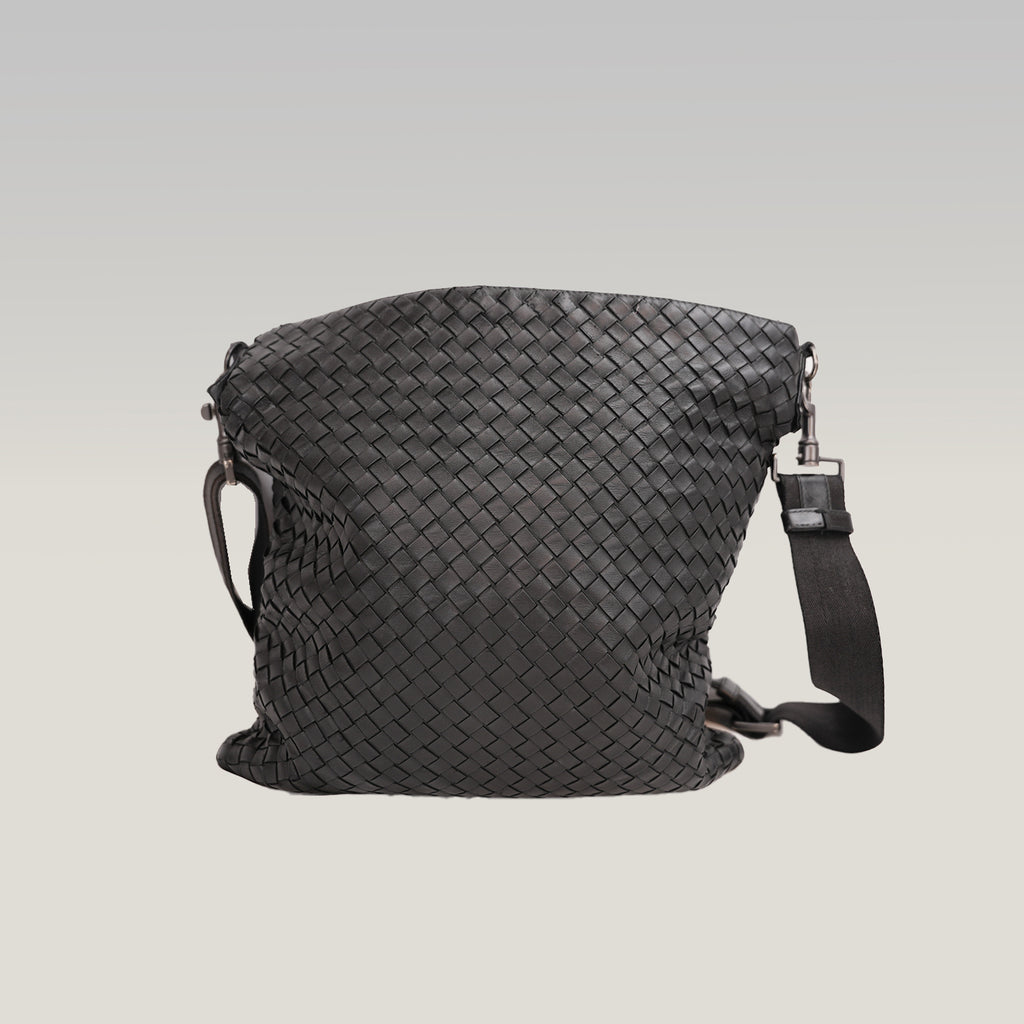 Bottega Veneta Intrecciato VN Borsa Messenger Uomo in Pelle Nappa Nera Crossbody Bag Artigianale