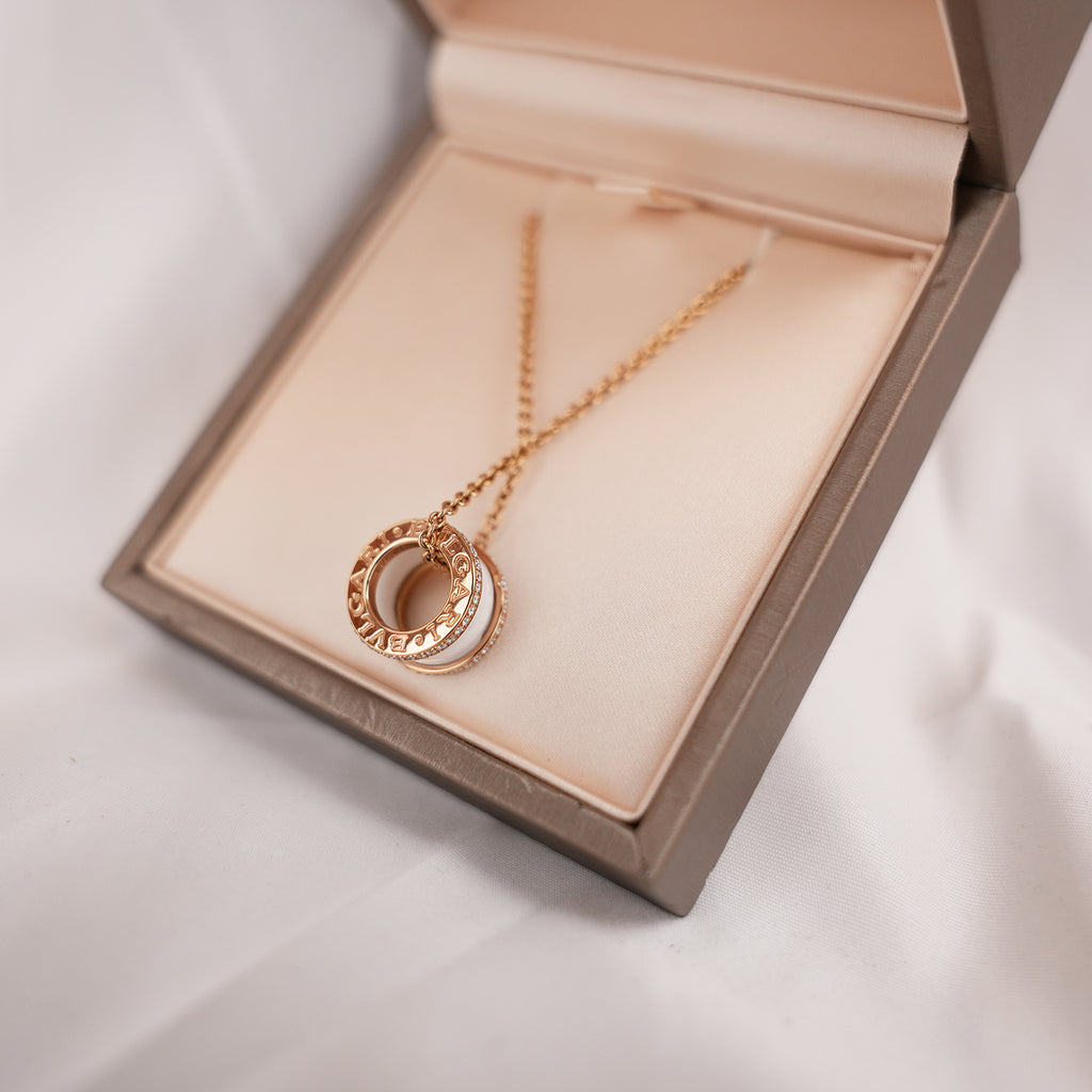 BVLGARI B.zero1 Collana in Oro Rosa, Ceramica Bianca e Diamanti