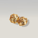 Chanel Orecchini a Clip Rotondi in Metallo Dorato con Logo CC e Strass – Bijoux Vintage