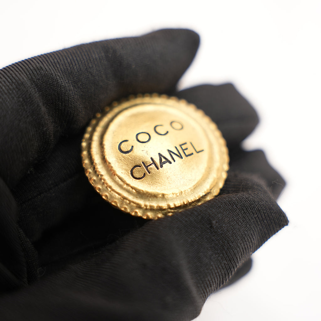 Chanel Orecchini a Clip Rotondi Vintage in Lega Metallica Dorata con Logo Coco Chanel