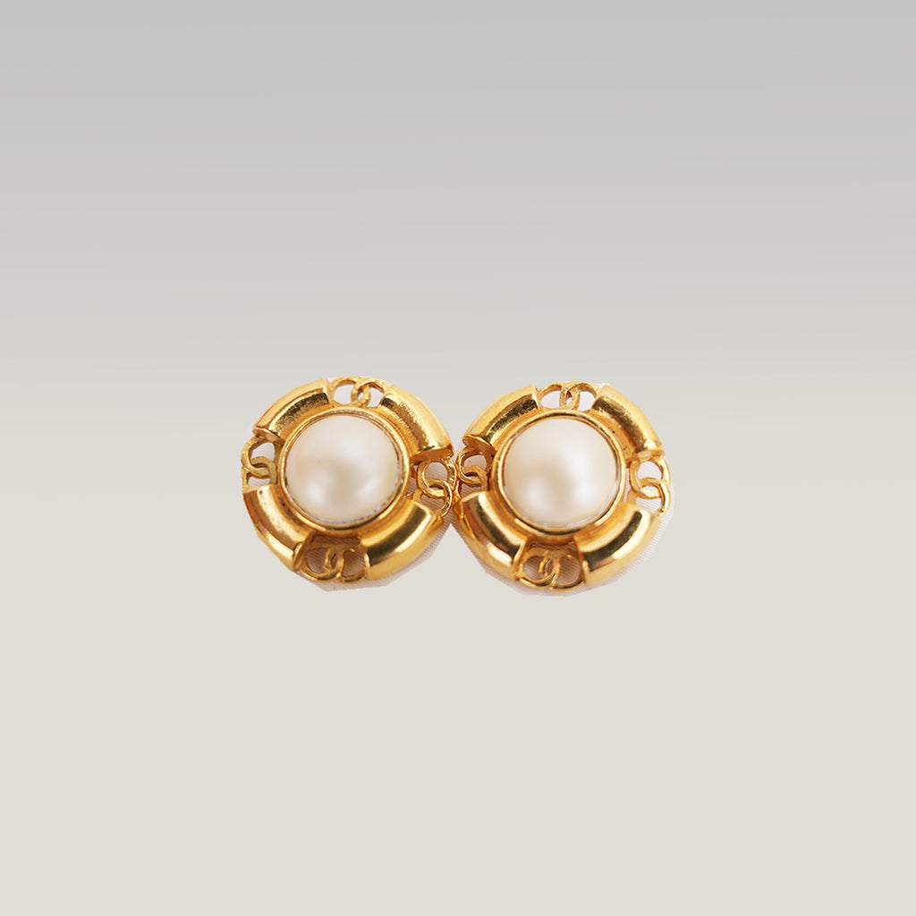 Chanel Orecchini a Clip Vintage in Metallo Dorato con Perla – Bijoux Donna