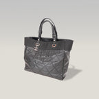 Chanel Paris Biarritz Tote Bag Grande in Pelle Nera Trapuntata con Hardware Argentato – 2013