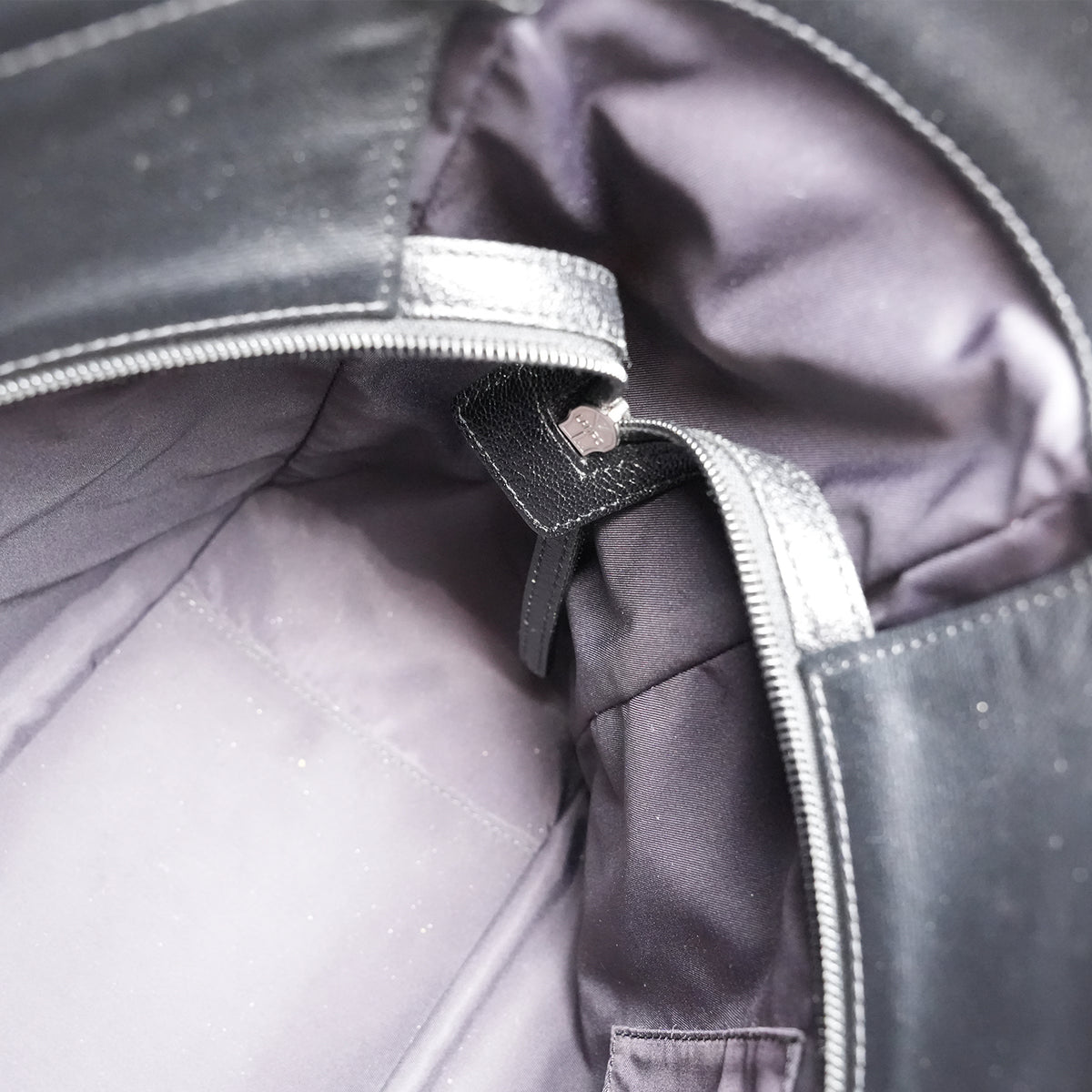 Chanel Paris Biarritz Tote Bag Grande in Pelle Nera Trapuntata con Hardware Argentato – 2013