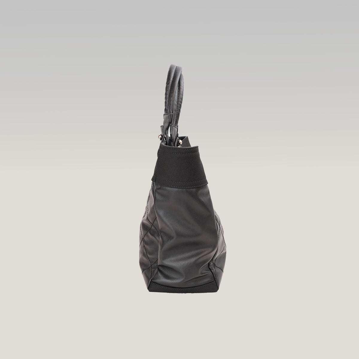 Chanel Paris Biarritz Tote Bag Grande in Pelle Nera Trapuntata con Hardware Argentato – 2013
