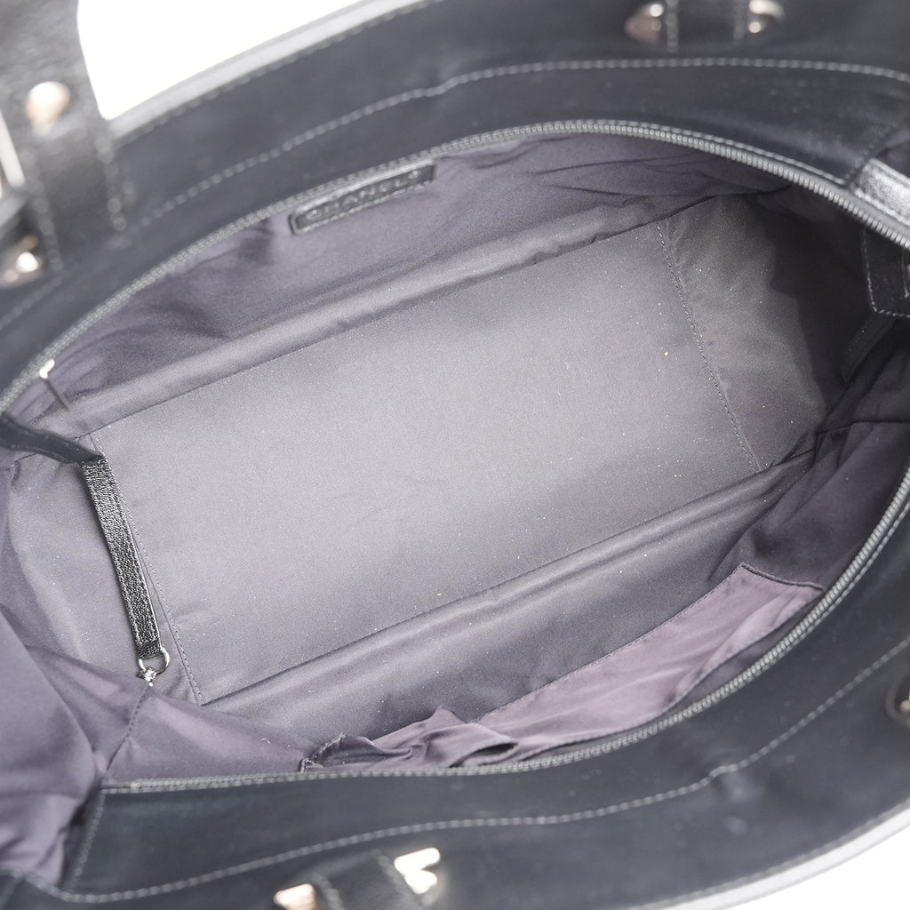 Chanel Paris Biarritz Tote Bag Grande in Pelle Nera Trapuntata con Hardware Argentato – 2013