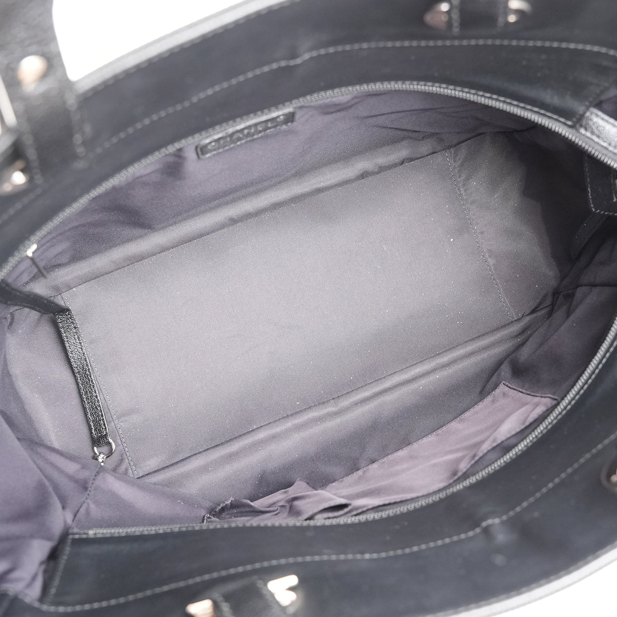 Chanel Paris Biarritz Tote Bag Grande in Pelle Nera Trapuntata con Hardware Argentato – 2013