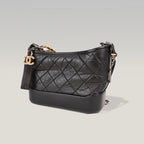 Chanel Gabrielle Small Hobo Borsa a Spalla in Pelle Nera Matelassé con Catena