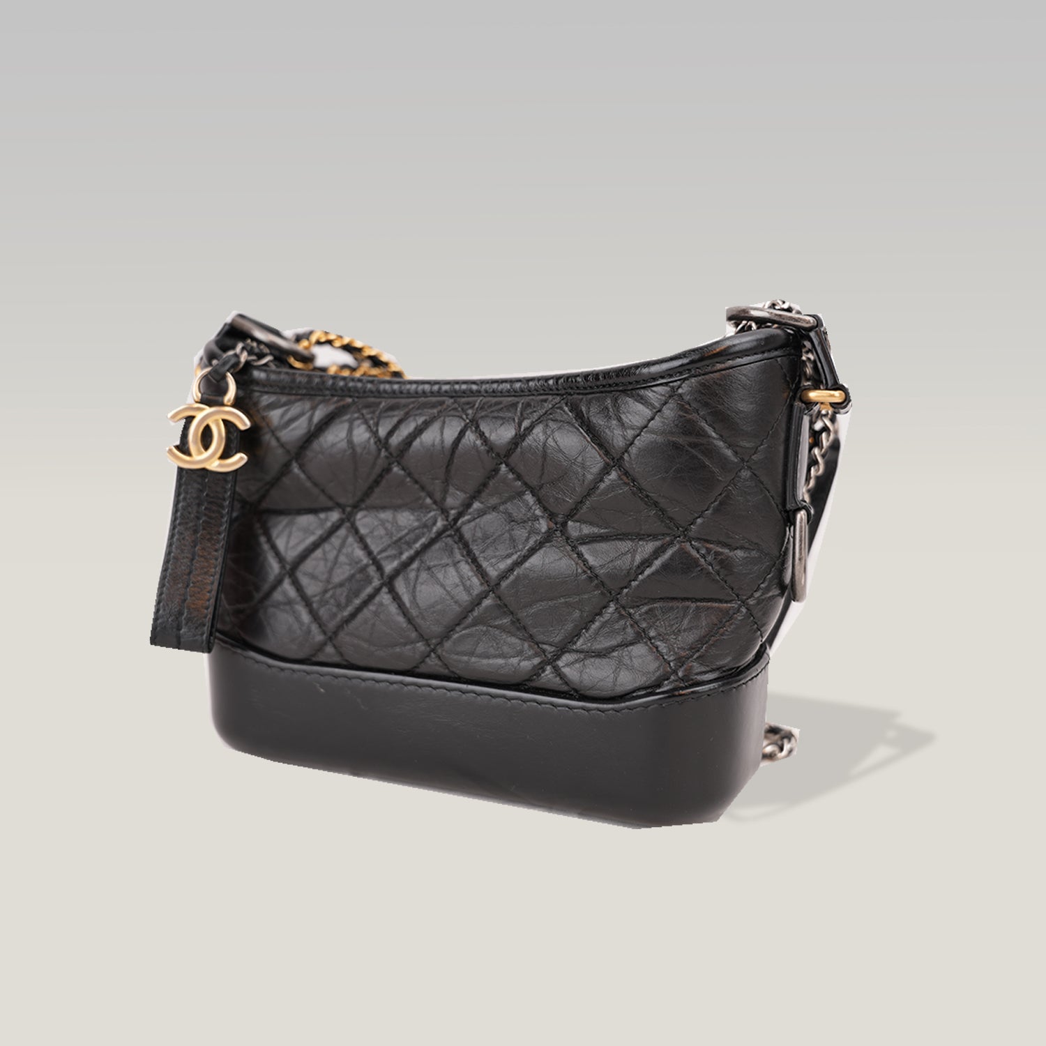 Chanel Gabrielle Small Hobo Borsa a Spalla in Pelle Nera Matelassé con Catena