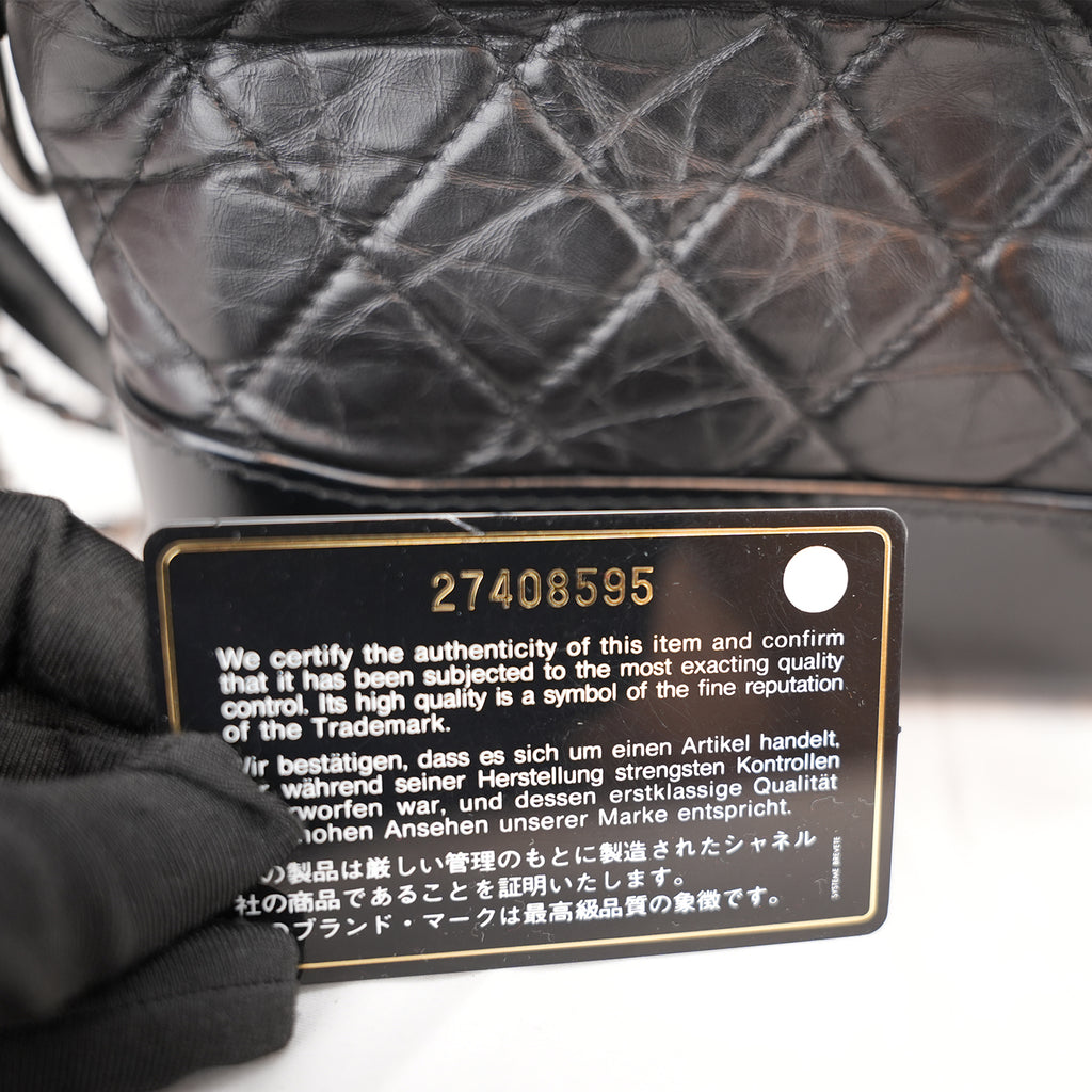 Chanel Gabrielle Small Hobo Borsa a Spalla in Pelle Nera Matelassé con Catena