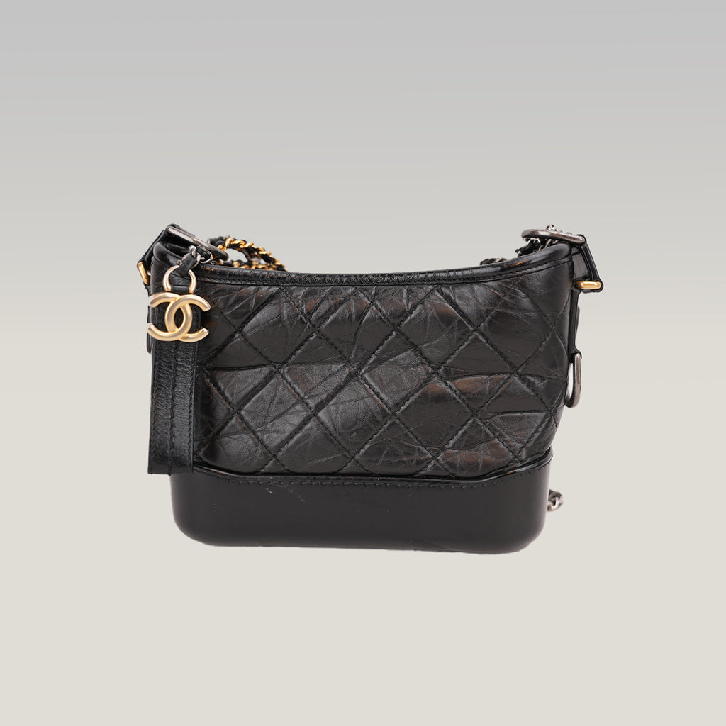 Chanel Gabrielle Small Hobo Borsa a Spalla in Pelle Nera Matelassé con Catena