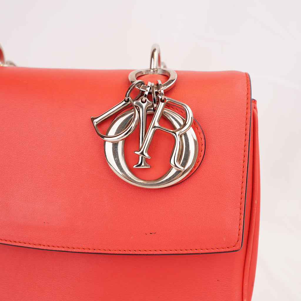 Dior Be Dior Small Rossa in Pelle con Manico Superiore e Tracolla