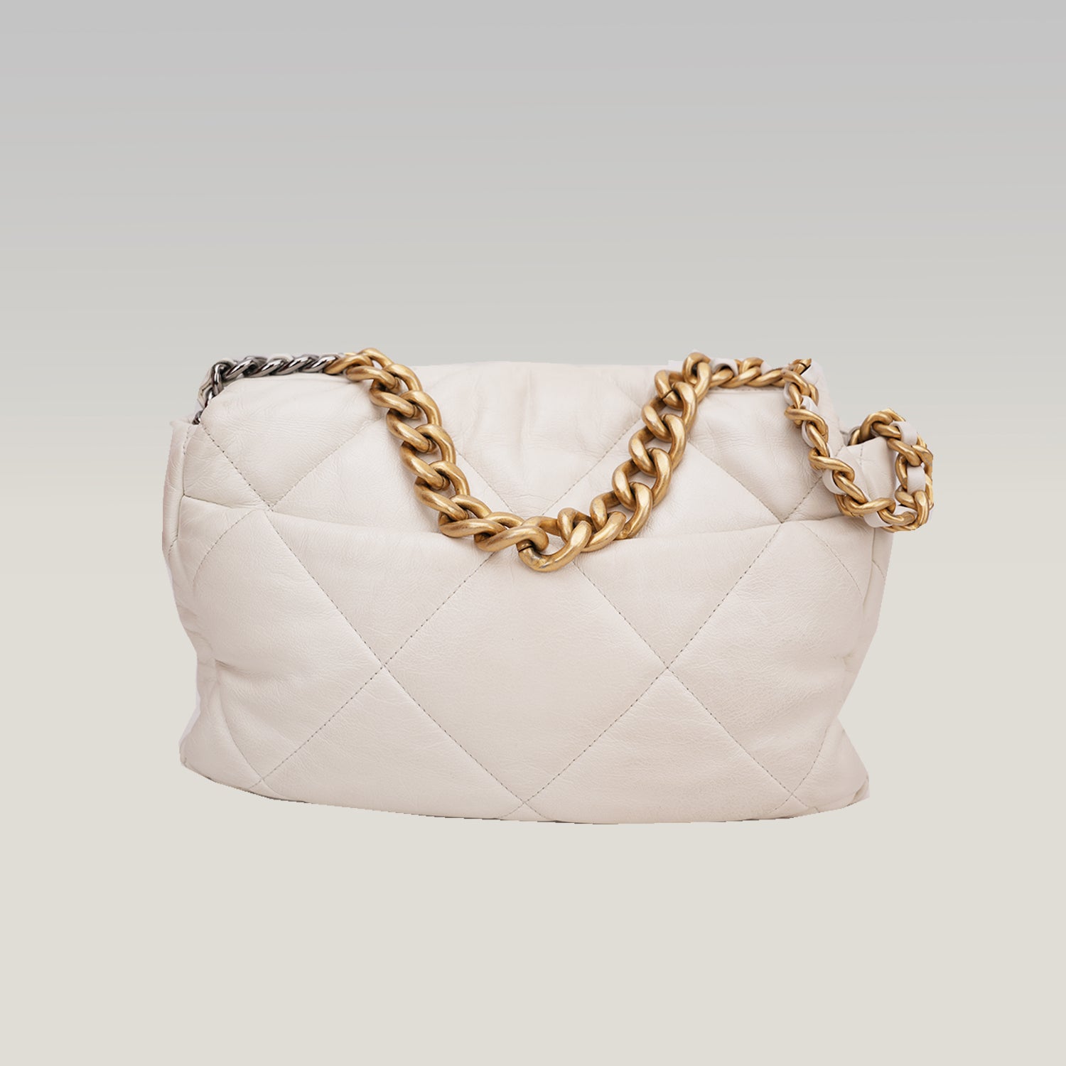 Chanel 19 Medium Flap Bag Beige in Pelle Matelassé con Catena Mista Oro e Argento