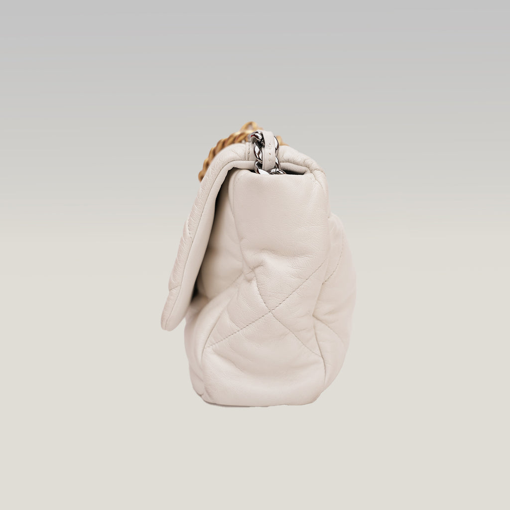 Chanel 19 Medium Flap Bag Beige in Pelle Matelassé con Catena Mista Oro e Argento