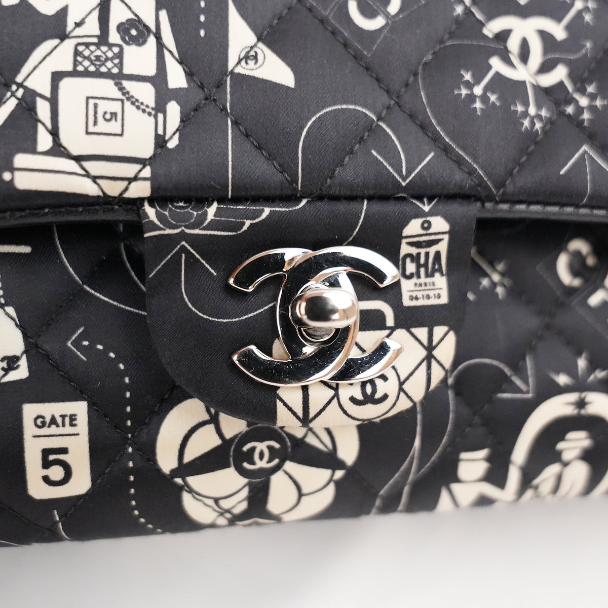 Chanel Classic Flap Medium Airline Limited Edition Nera in Raso Stampato 2016/17