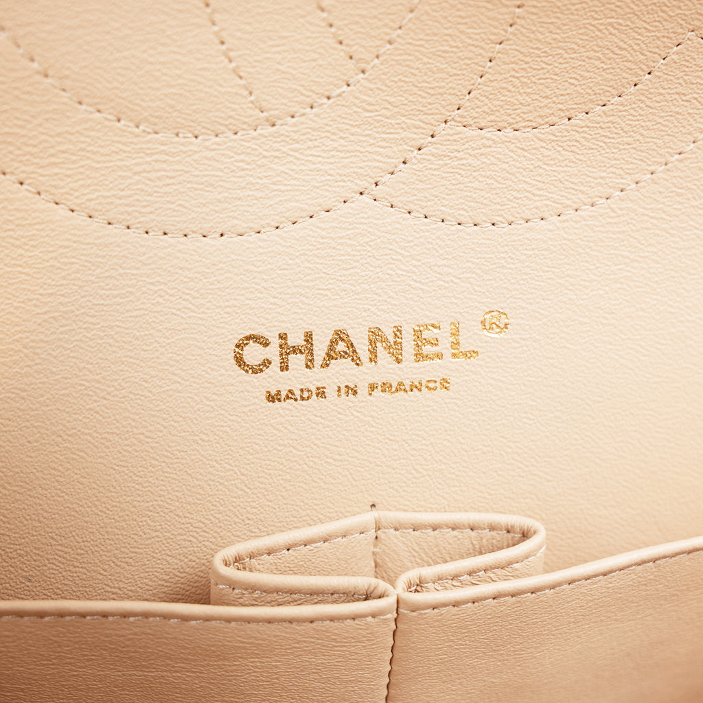 Chanel Classic Flap Jumbo Double Flap in Pelle di Vitello Beige Matelassé con Hardware Dorato – Serie 18