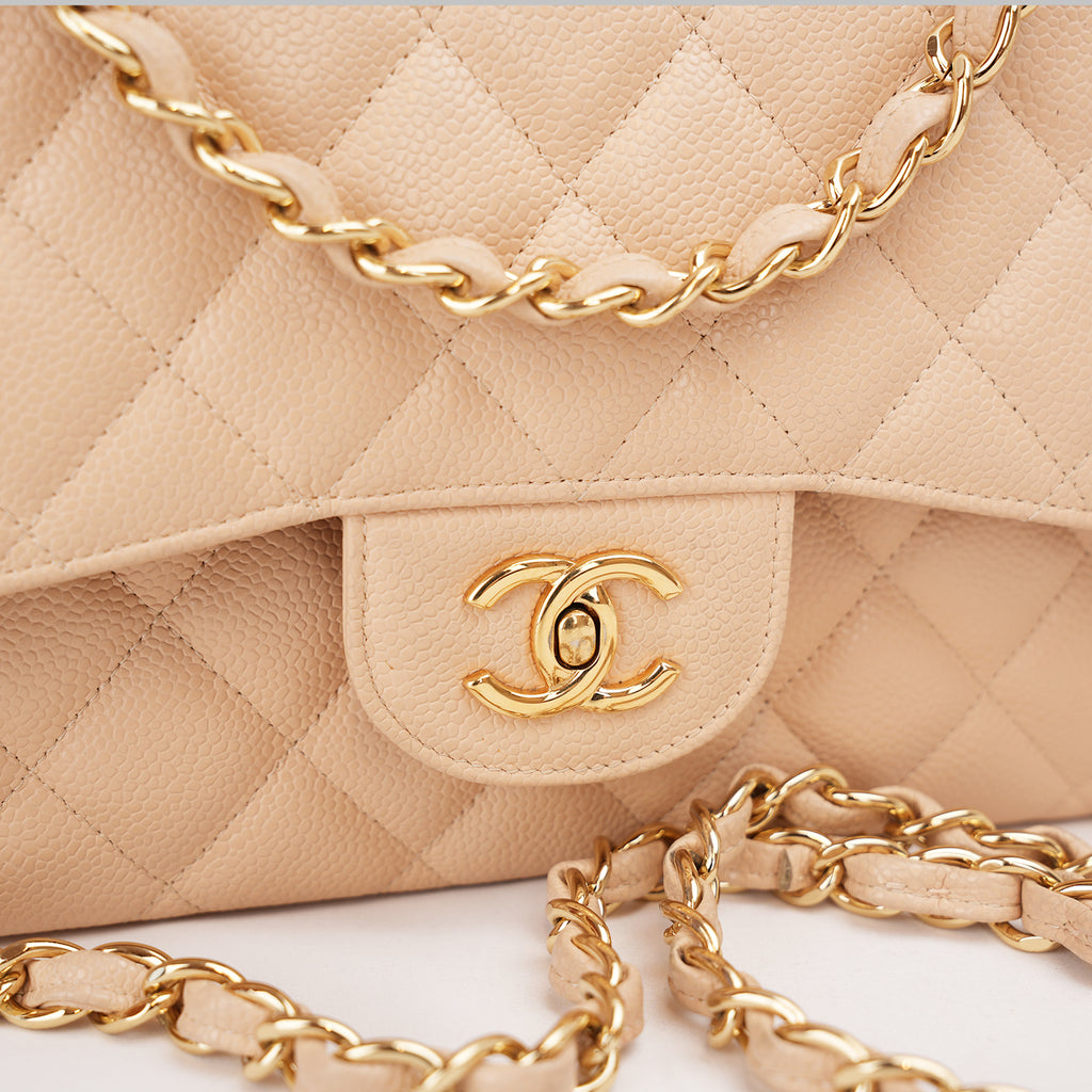 Chanel Classic Flap Jumbo Double Flap in Pelle di Vitello Beige Matelassé con Hardware Dorato – Serie 18