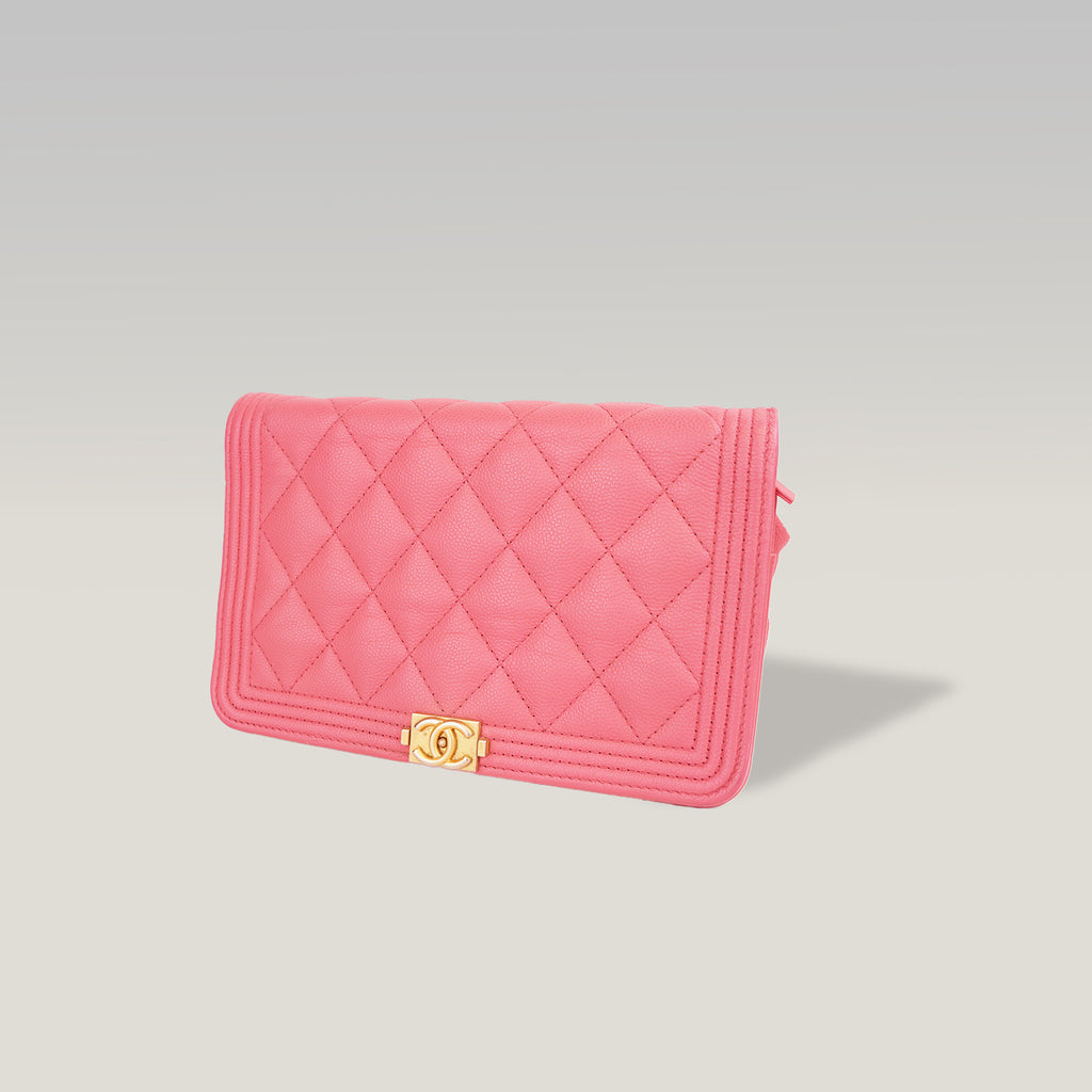 Chanel Boy WOC Rosa in Pelle Caviar Trapuntata con Hardware Dorato, Carta e Etichetta