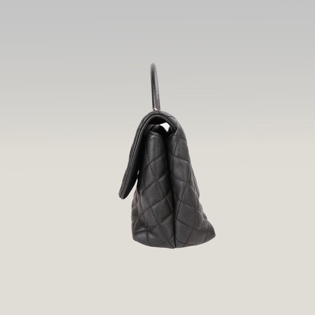 Chanel Coco Handle Borsa a Mano Media in Pelle Caviar Nera Matelassé con Hardware Dorato – Serie 25