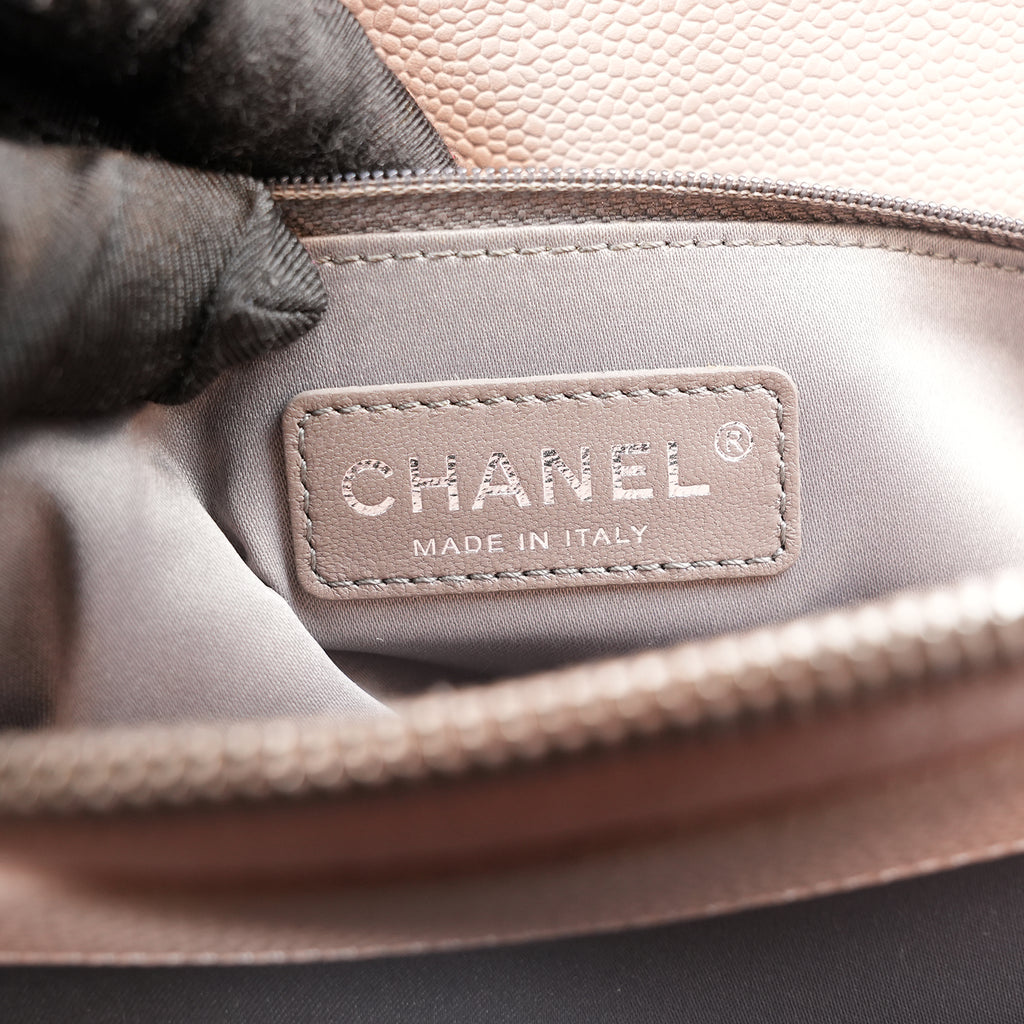 Chanel Grand Shopping Tote GST Media in Pelle Caviar Rosa Chiaro con Hardware Argentato – 2017