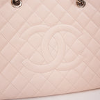 Chanel Grand Shopping Tote GST Media in Pelle Caviar Rosa Chiaro con Hardware Argentato – 2017