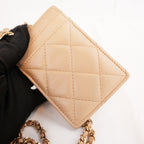 Chanel Portacarte Nude in Pelle Trapuntata con Catena e Charm CC, Carta ed Etichetta