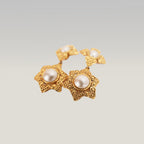 Chanel Orecchini a Clip Vintage in Lega Metallica Dorata con Perle e Logo CC