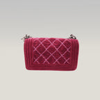 Chanel Le Boy Small Borsa a Spalla in Velluto Bordeaux Matelassé con Catena Argentata