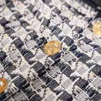 Chanel Abito Tweed Navy e Bianco con Bottoni Gioiello Dorati
