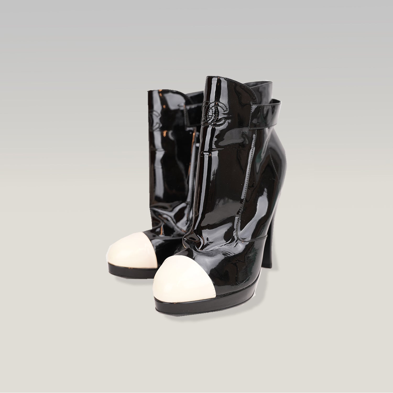 Chanel Patent Leather Ankle Boots in Black and White – Size 40.5