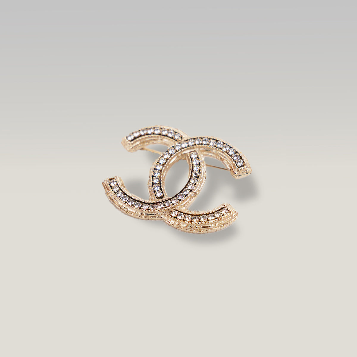 Chanel Spilla Vintage CC del 2013 in Metallo Dorato con Strass e Cristalli Luminosi