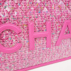 Chanel Clutch Pouch in Tweed Rosa Multicolore e PVC Trasparente con Maxi Logo CHANEL – Con Carta e Dust Bag