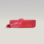 Chanel Vintage Camera Bag Chevron del 1994 in Pelle di Agnello Rossa con Nappina e Carta di Autenticità