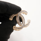 Chanel Spilla Vintage CC del 2013 in Metallo Dorato con Strass e Cristalli Luminosi