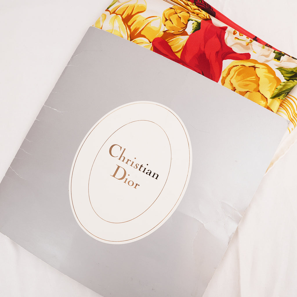 Christian Dior Foulard Vintage in Seta Bianca con Stampa Floreale Rossa e Gialla