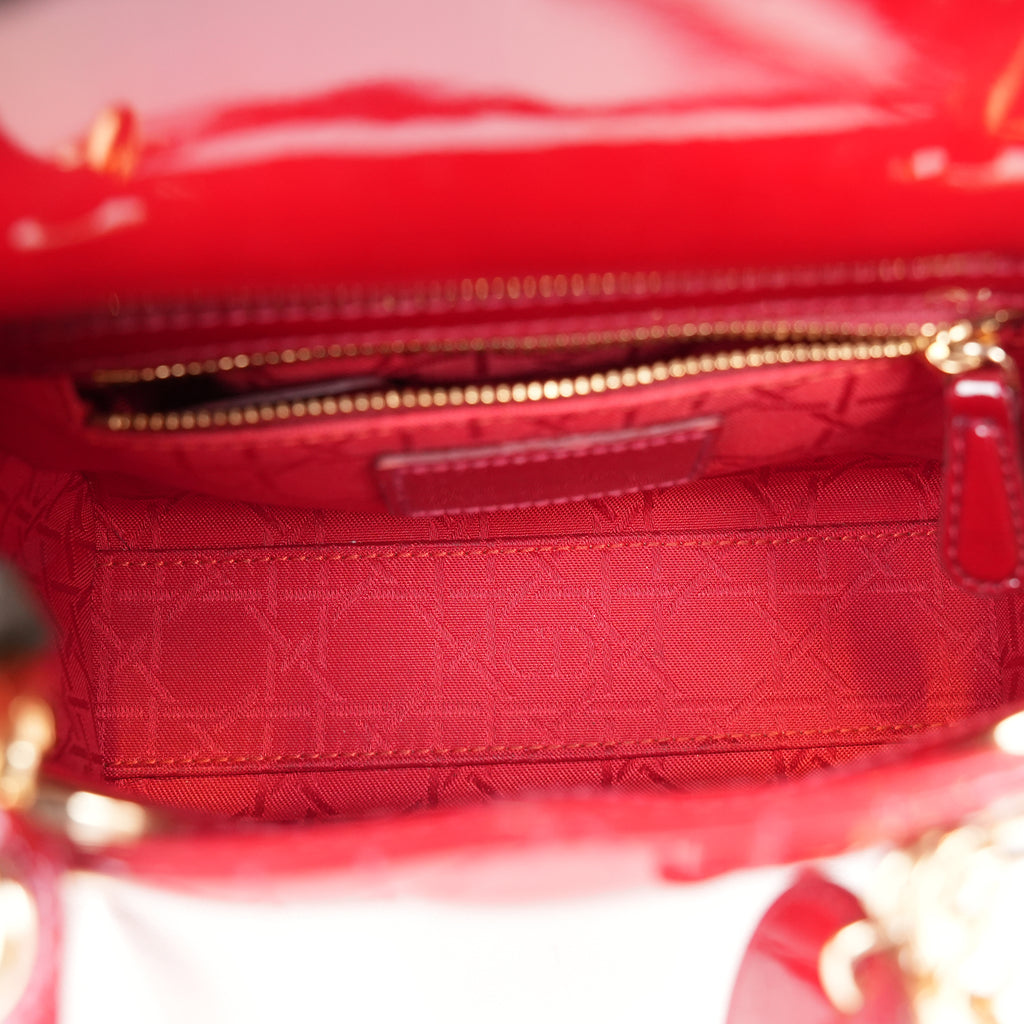 Dior Lady Dior Mini Rossa in Vernice Cannage con Hardware Dorato