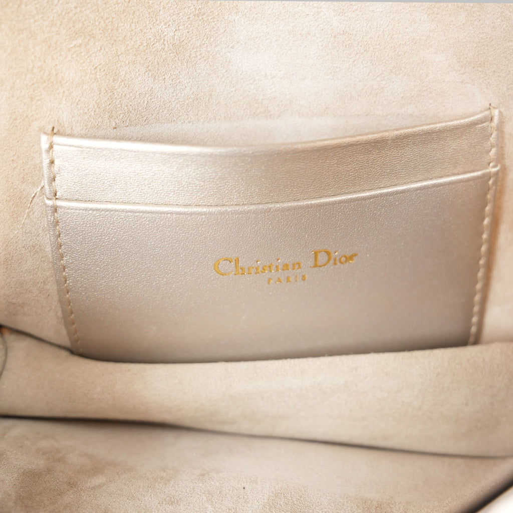Dior J'Adior Croisière Wallet on Chain Borsa a Tracolla Media in Pelle Argentata con Logo J'ADIOR Dorato