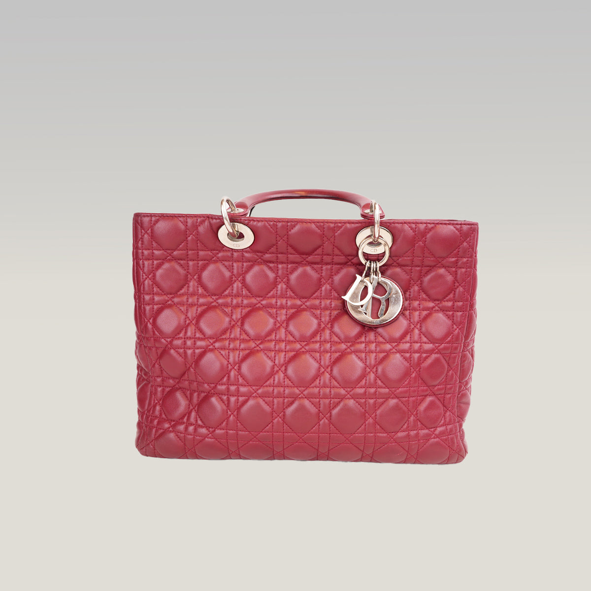 Dior Lady Dior Large Rossa in Pelle di Agnello Cannage con Hardware Argentato