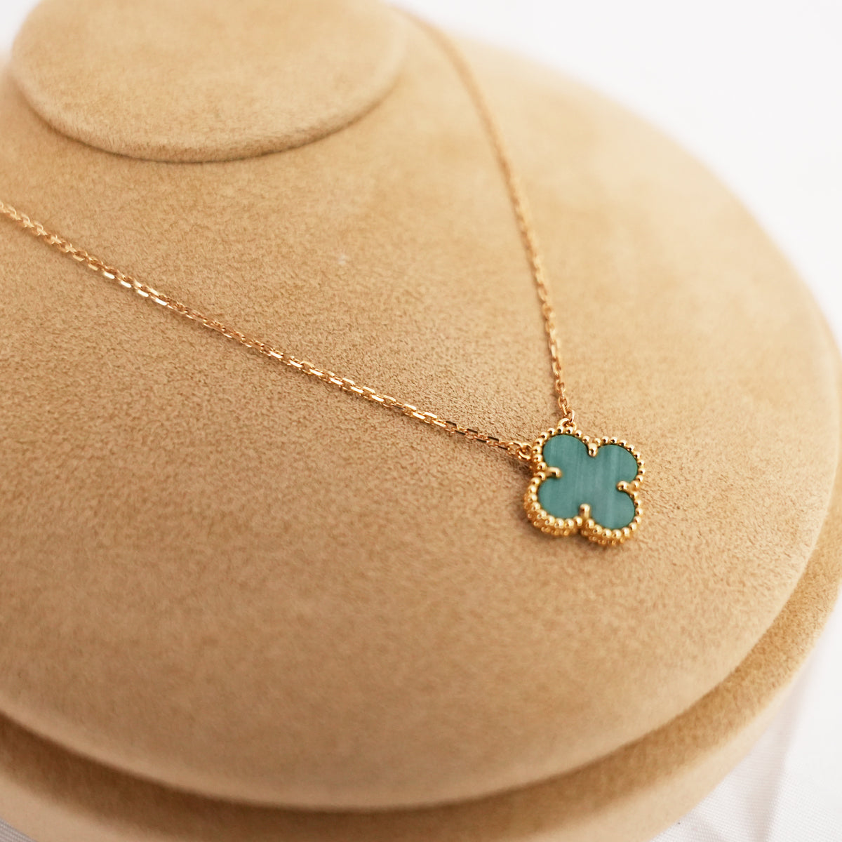 Van Cleef & Arpels Vintage Alhambra Collana 1 Motivo in Turchese e Oro Giallo 18K 2021