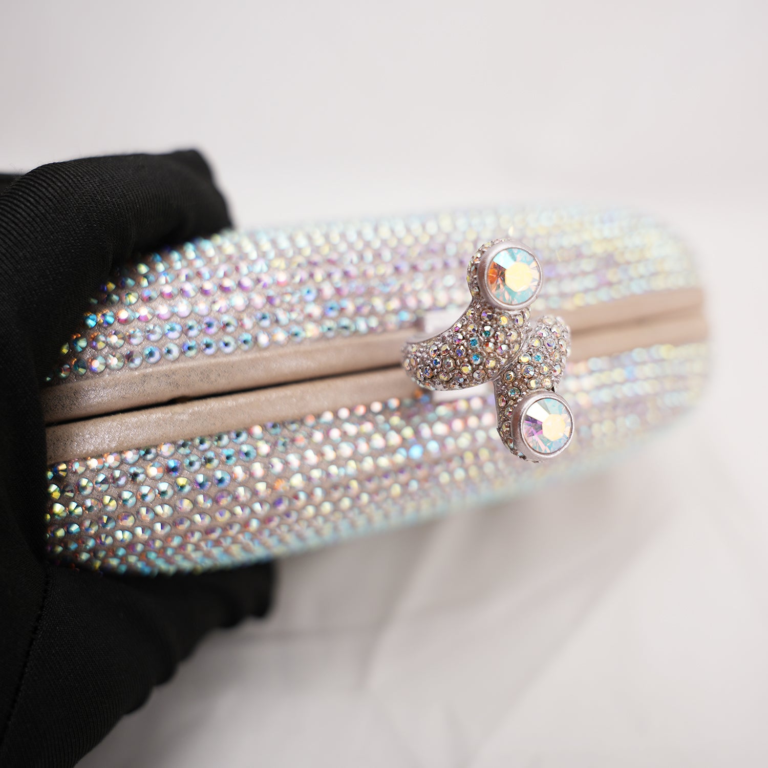 Crystal Ring Clutch Bag Argento con Strass Multicolor e Chiusura ad Anello