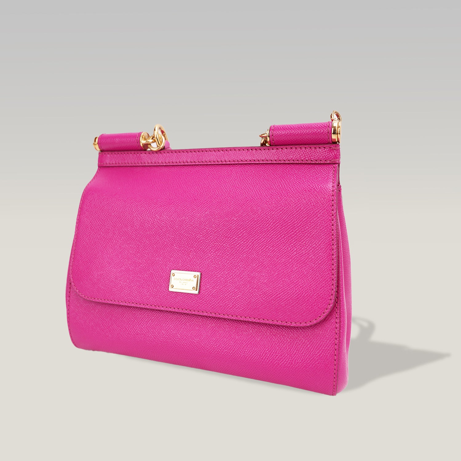 Dolce & Gabbana Miss Sicily 26 Medium in Pelle Fucsia con Tracolla e Dettagli Dorati
