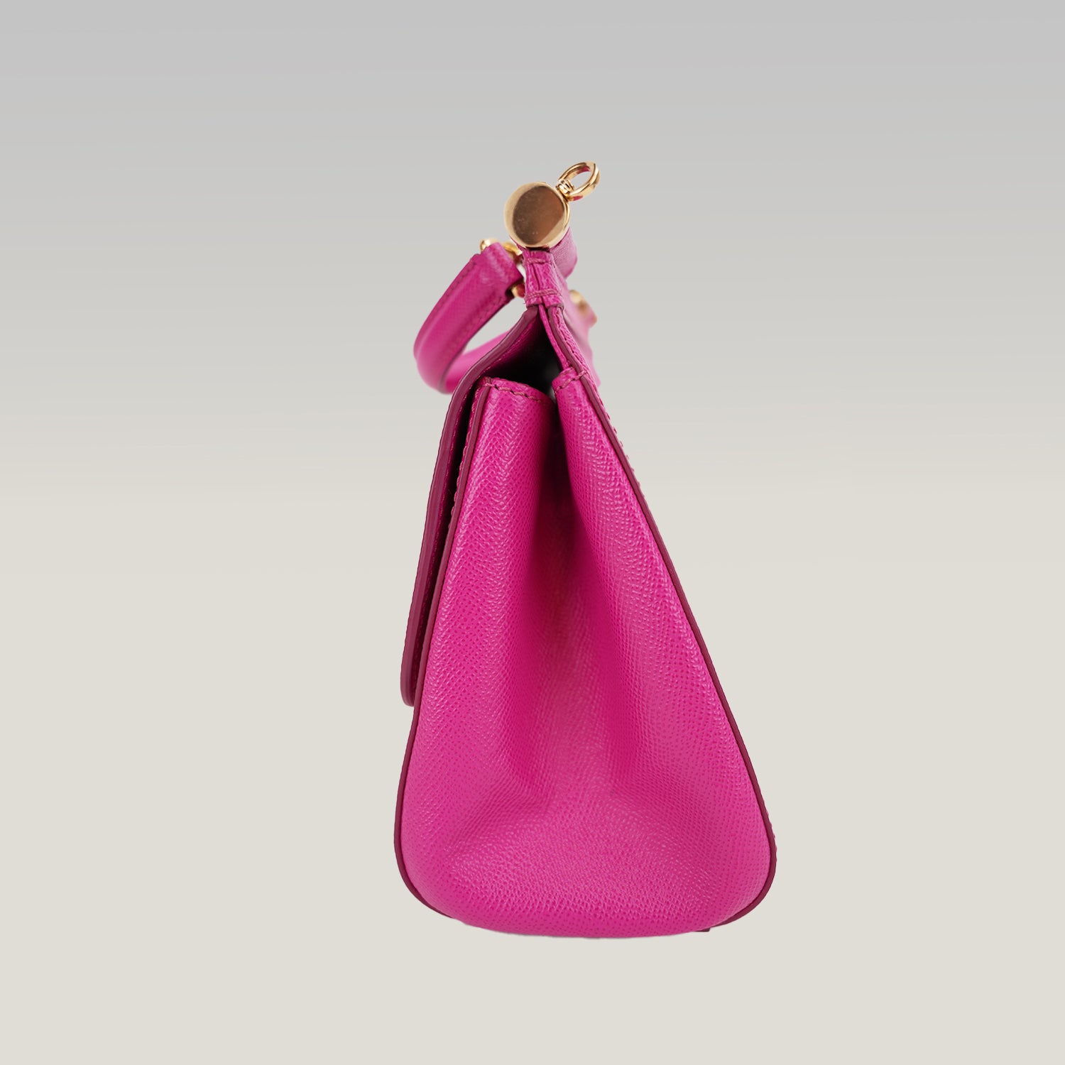 Dolce & Gabbana Miss Sicily 26 Medium in Pelle Fucsia con Tracolla e Dettagli Dorati